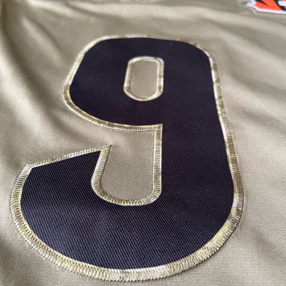 CINCINNATI BENGALS FOOTBALL JERSEY 🔥JOE BURROW🔥 - Picture 5 of 10